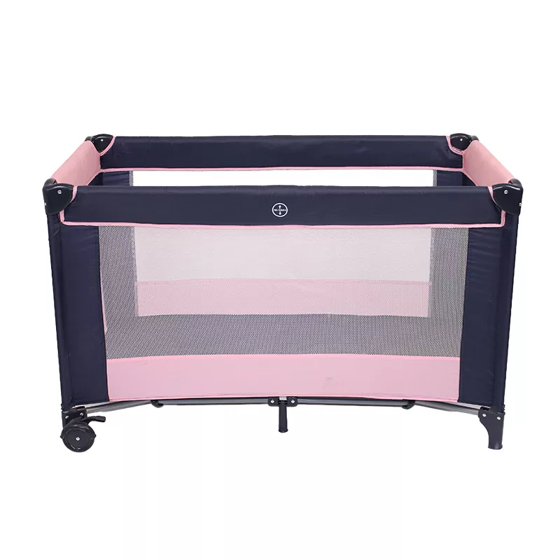Lit de bébé avec clôture pour nouveau-né